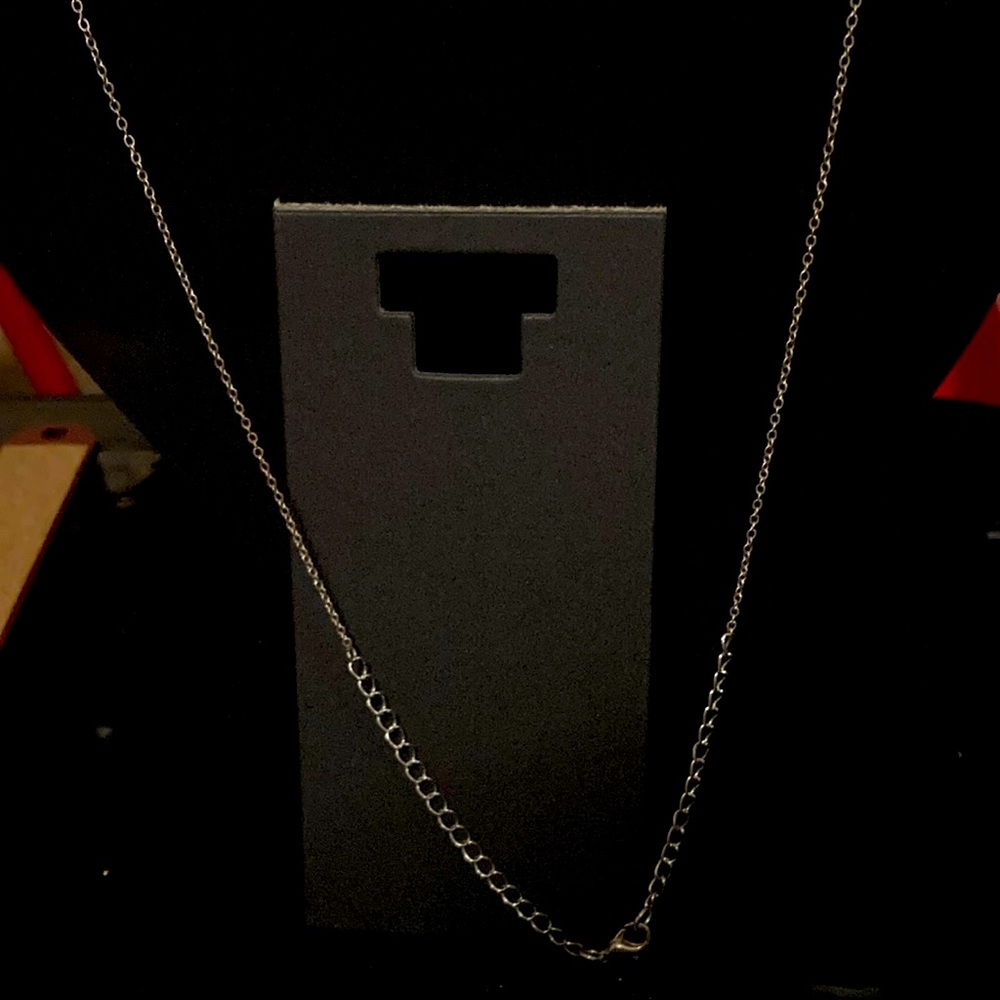 Silver tone cross necklace - Picture 3 of 4
